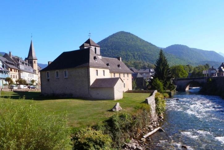 Agreable Maison Au Centre D'Arreau Pour 8 Pers Exterior foto
